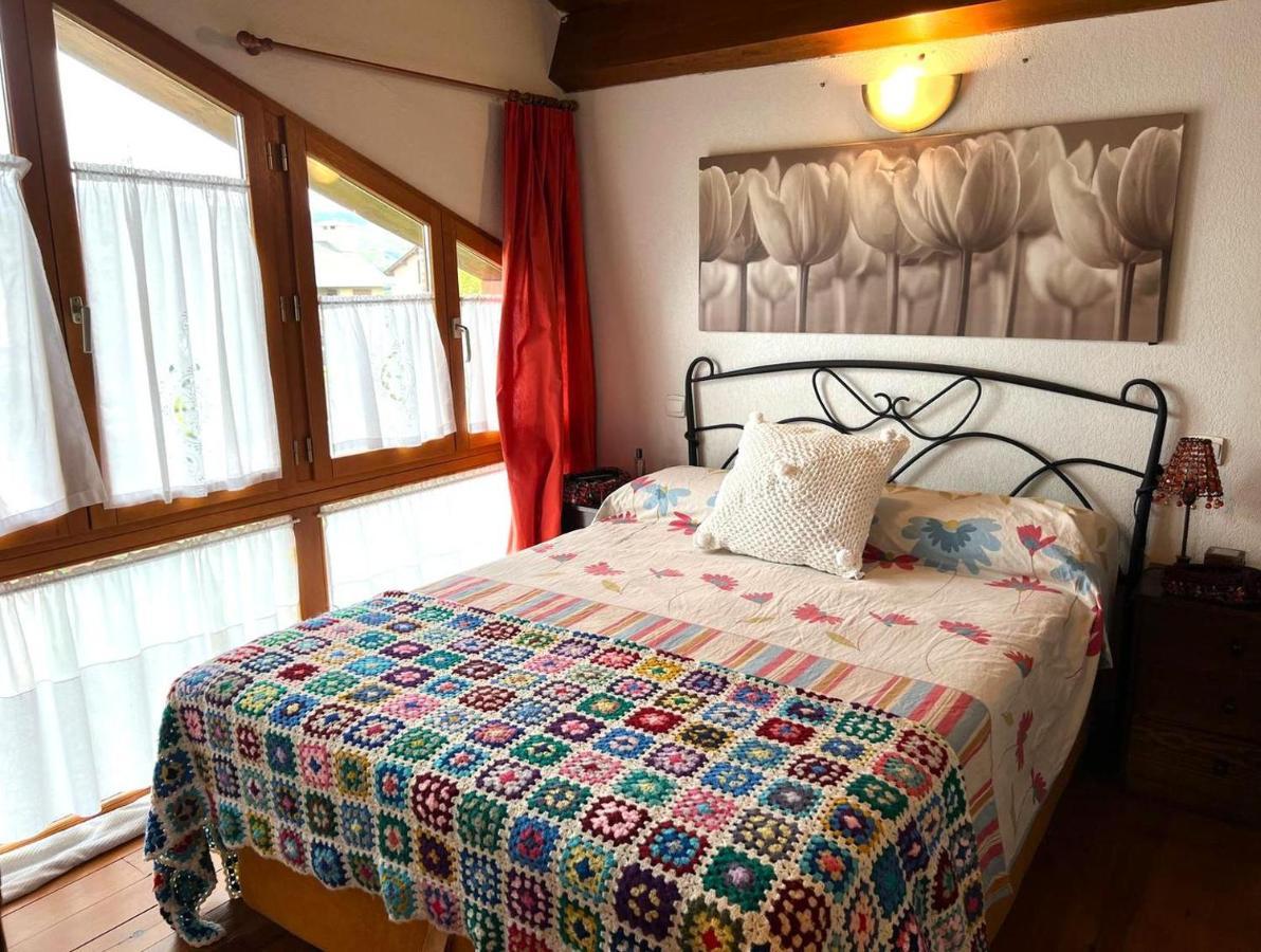 Casa Adosada Para Familias En Santa Leocadia Sainte-Leocadie Bagian luar foto